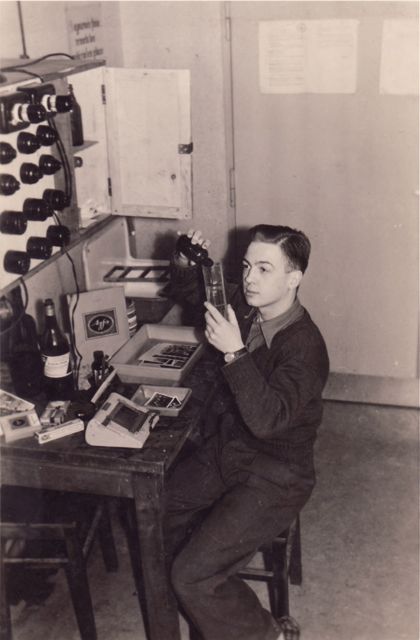 Tijdens het werk wou Pierre toch wel eens weten wat dat gaf als je gin en tonic in één glas samen bracht. Verrassend!
